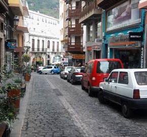 C´s pide al Ayuntamiento de Icod de Los Vinos que aumente los aparcamientos públicos para dinamizar la zona comercial C´s pide al Ayuntamiento de Icod de Los Vinos que aumente los aparcamientos públicos para dinamizar la zona comercial