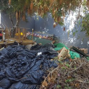 Ciudadanos exige al Ayuntamiento de Telde que limpie y retire los residuos del patio del CEIP Príncipe de Asturias
