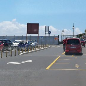 Ciudadanos exige la instalación de marquesinas en las paradas de taxi en el municipio de Yaiza