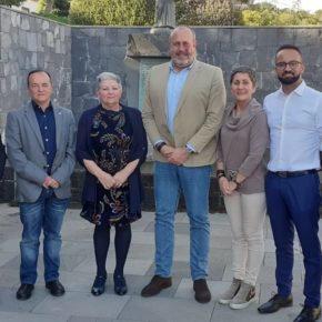 Arriaga se reúne con el ayuntamiento de Vilaflor para colaborar en la mejora de carreteras y seguridad vial